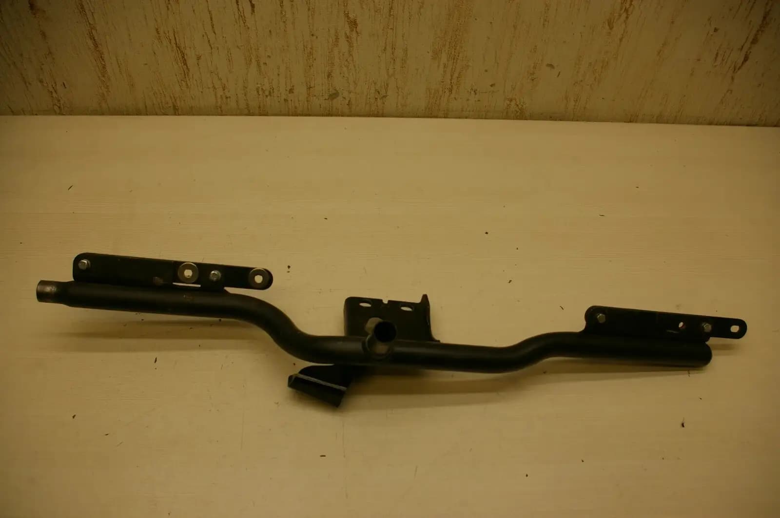 Harley Davidson Softail FXSB 2013 65500002 Exhaust Support Bracket / Mount