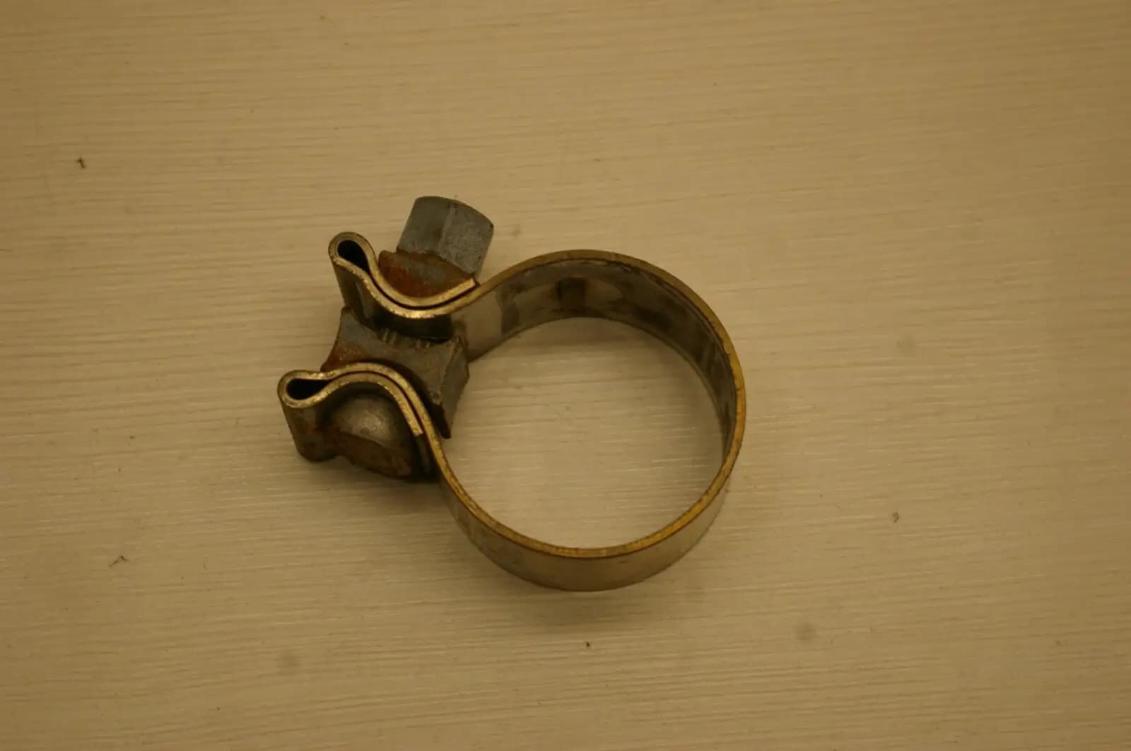 Harley Davidson 13660000030 Exhaust Muffler Clamp / Bracket